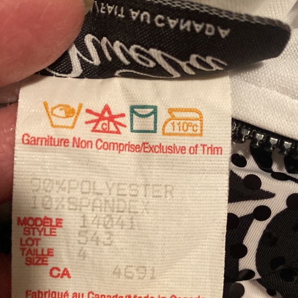 NeuVa Blazer PP 18” Poly 90% Spandex10% Sparkly so do not Dryclean - Picture 8 of 8